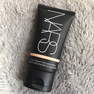 Nars radiant tinted moisturizer
